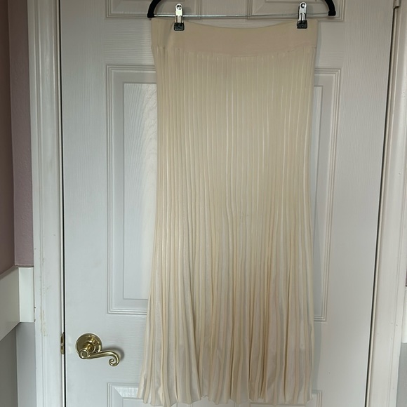 H&M RIBBED A LINE CREAM MAXI SKIRT - Picture 1 of 3